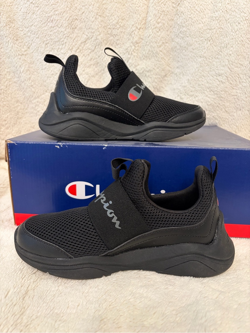 NEW Champion Legacy youth big kids 2 black running shoes sneakers pull on